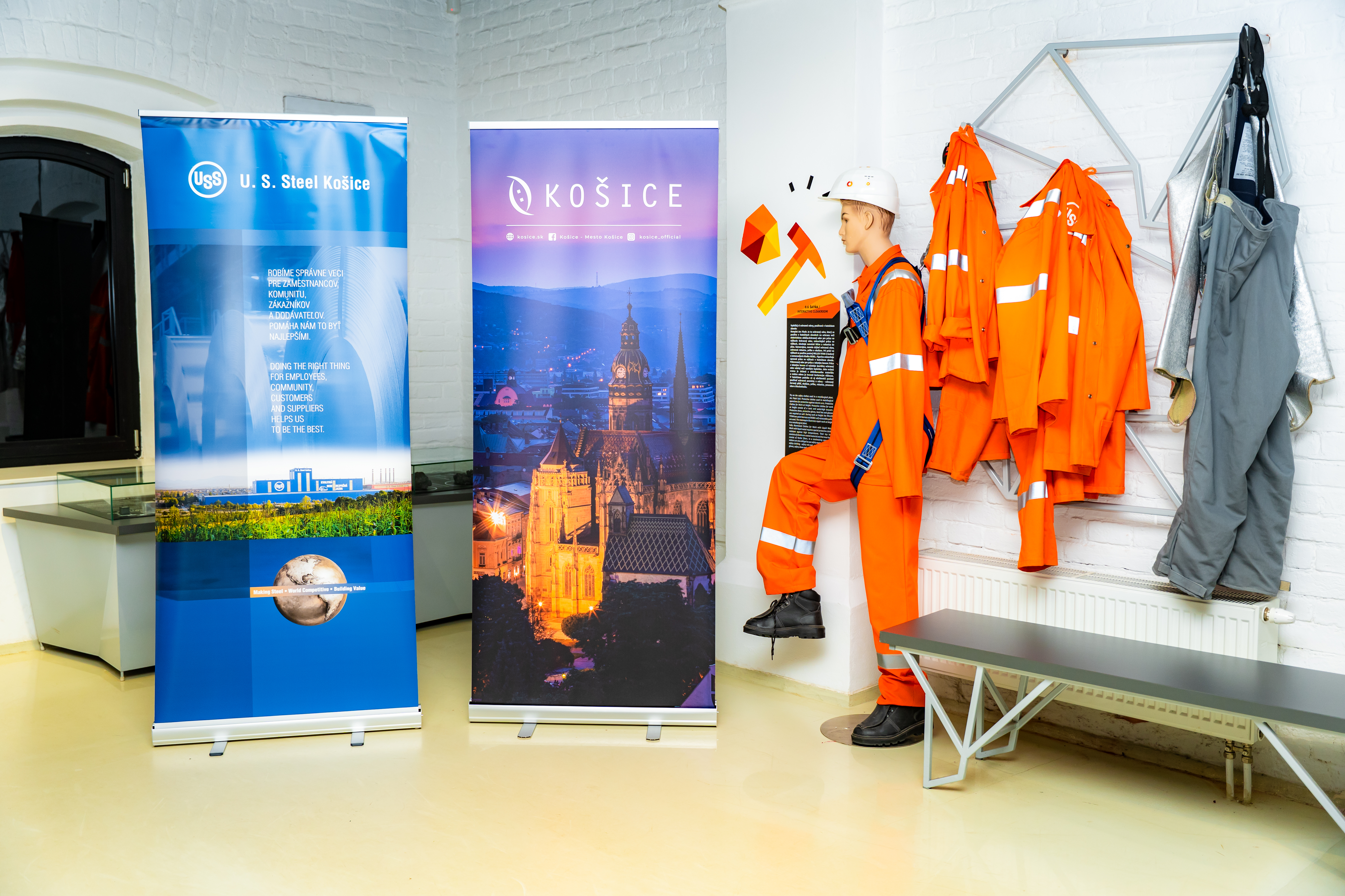 Otvorenie obnovy expozicie v Steelparku 